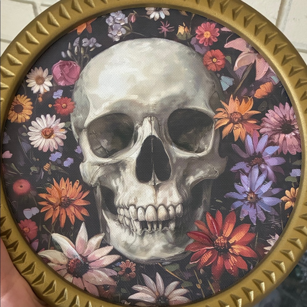 Skull & Floral Round Art - Picture 4 of 4
